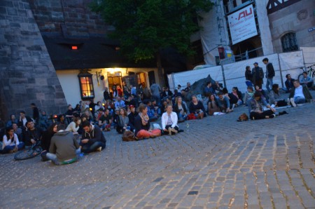 052 Nürnberg, samling på torget